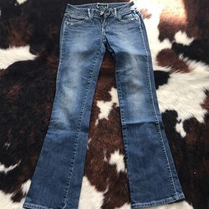 Woman’s Wrangler Jeans